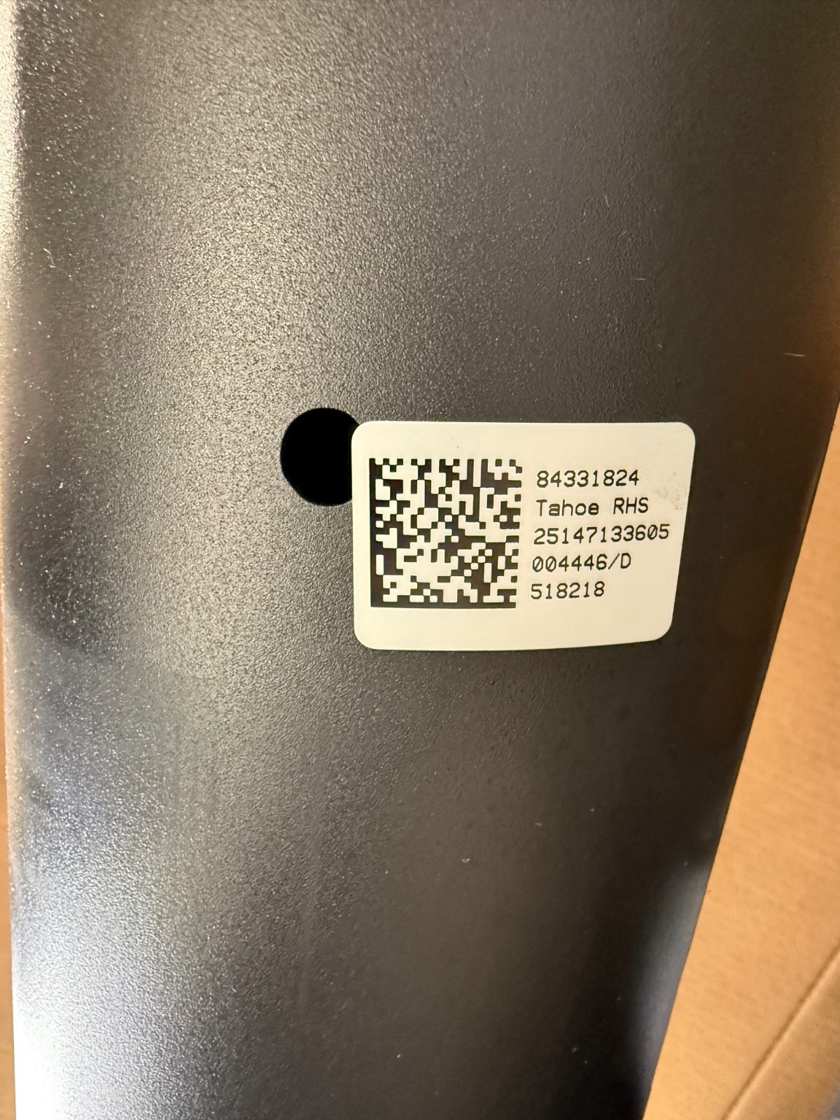 GM Chevy GMC Cadillac Tahoe Yukon OEM Z71 Textured Running Boards 21-26 84331816