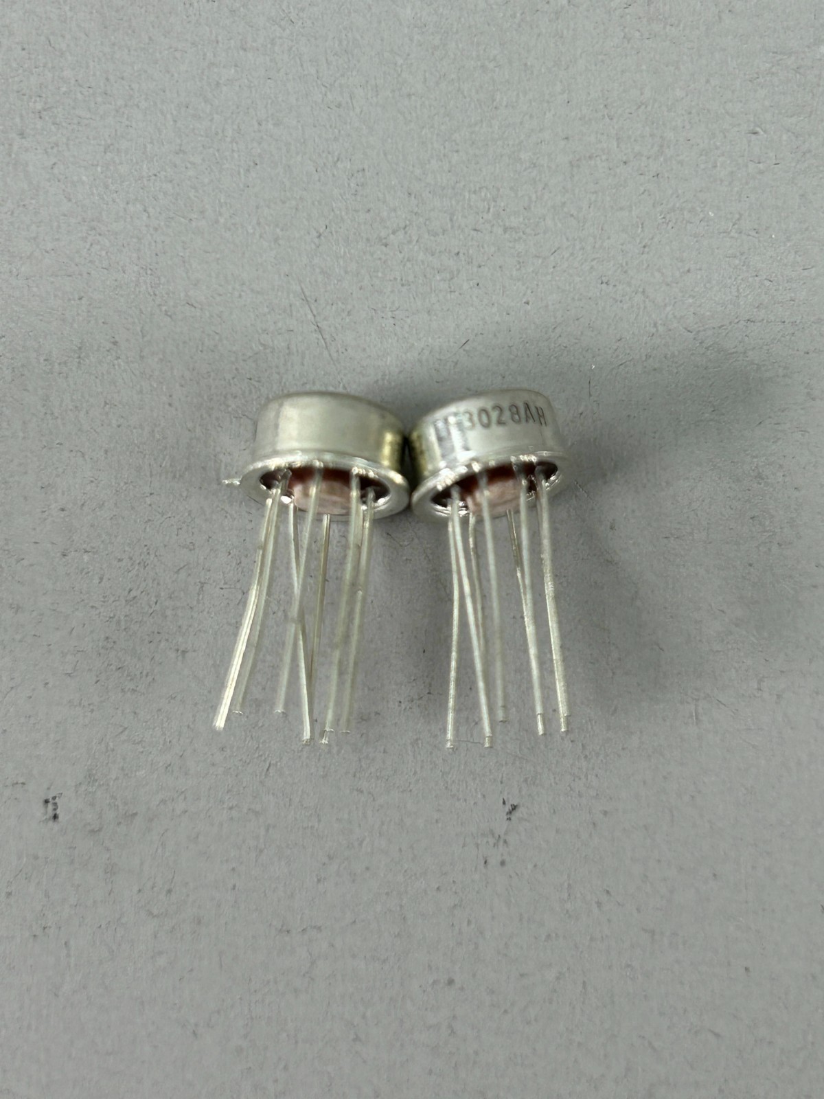 (2) LM3028AH National Integrated IC LM3028 CA3028 Differential RF/IF Amplifier