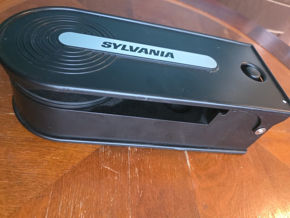 Sylvania Portable Turntable With USB Encoding Battery Powered - Tested
