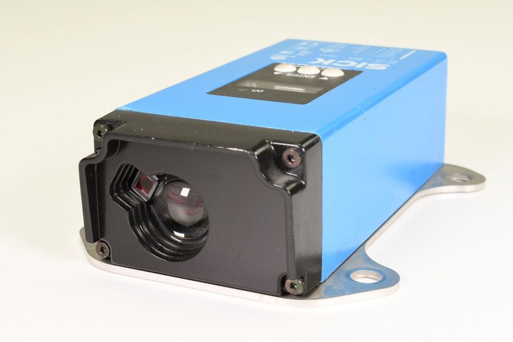 SICK 1042561, DT500-A111S02, Long-range distance sensor
