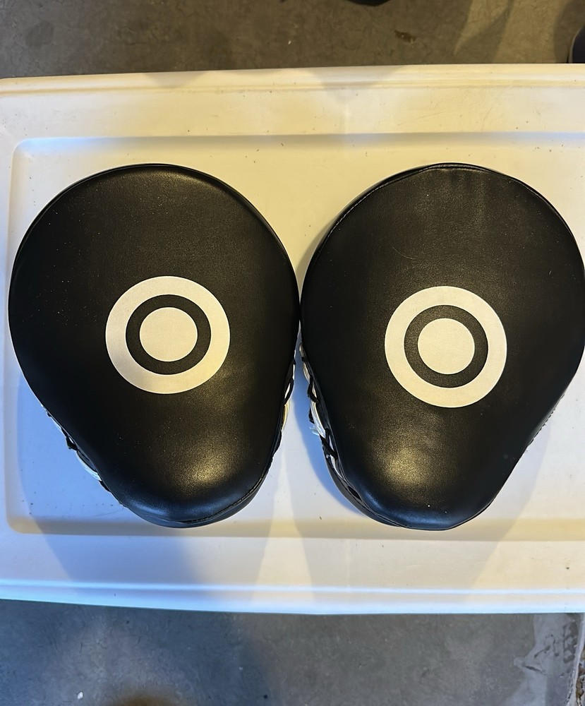 Black and White Focus Mitts Boxing Training Pads Strike Pair
