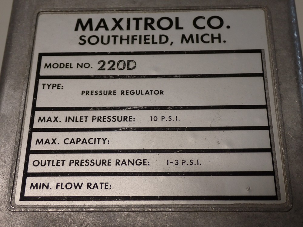 220D MAXITROL PRESSURE REGULATOR NEW
