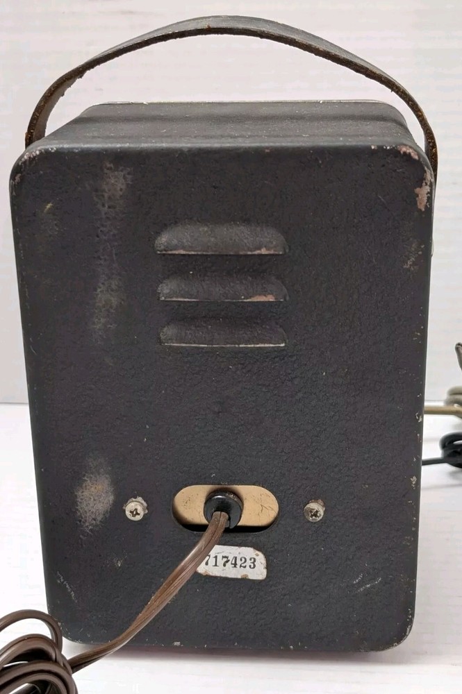 Precision Dynascan Model V-75 Vacuum Tube Voltmeter Powers Up