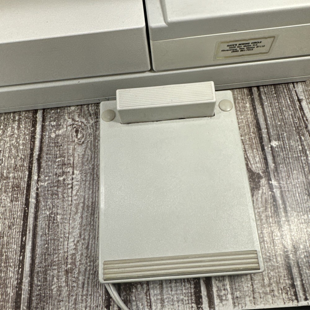 PFAFF Creative 1467 Sewing Machine W/ Pedal, Case