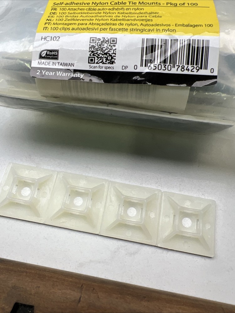 StarTech Self-Adhesive Nylon Cable Tie Mounts - 71 Pack