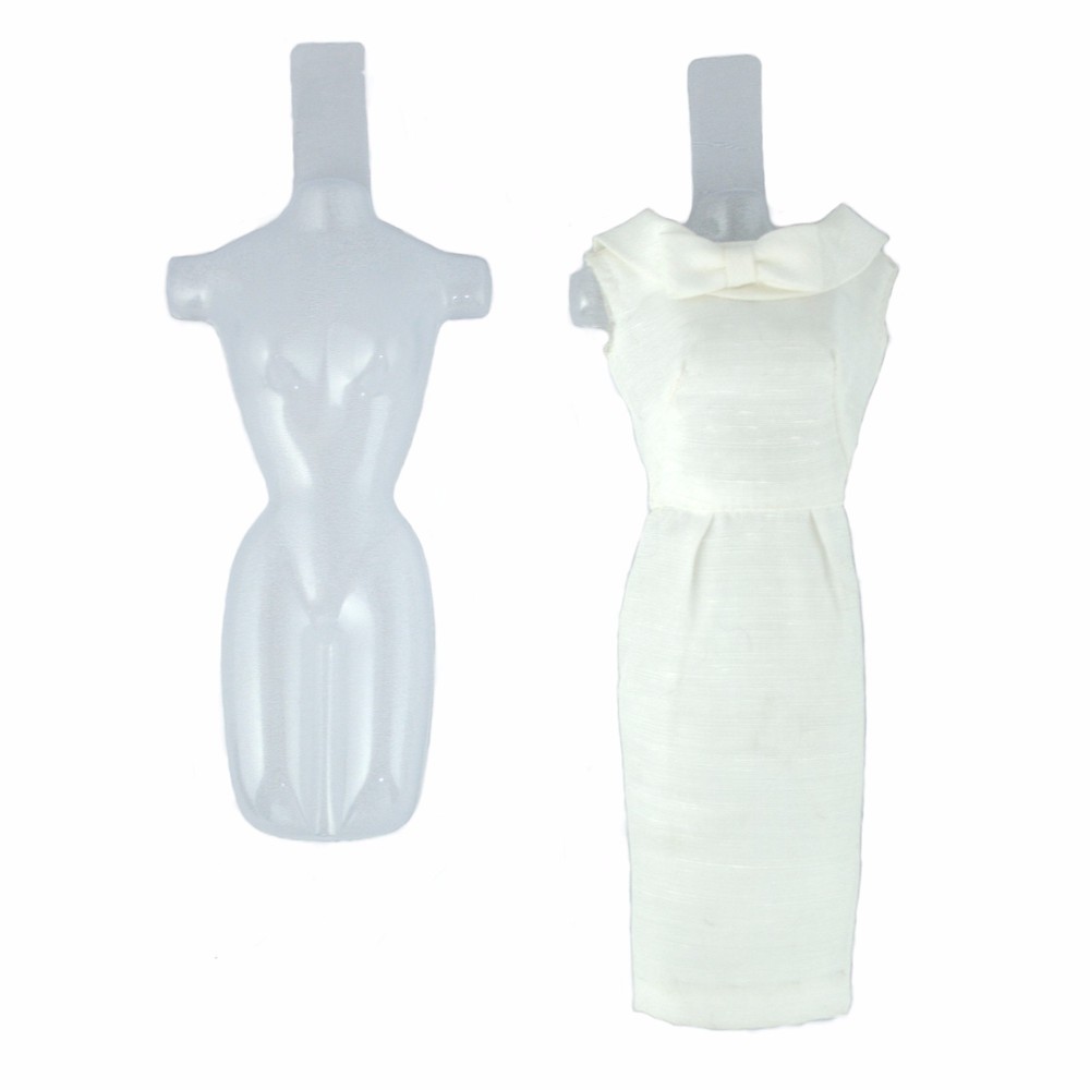 250 Gentle Barbie doll-sized Dress Forms