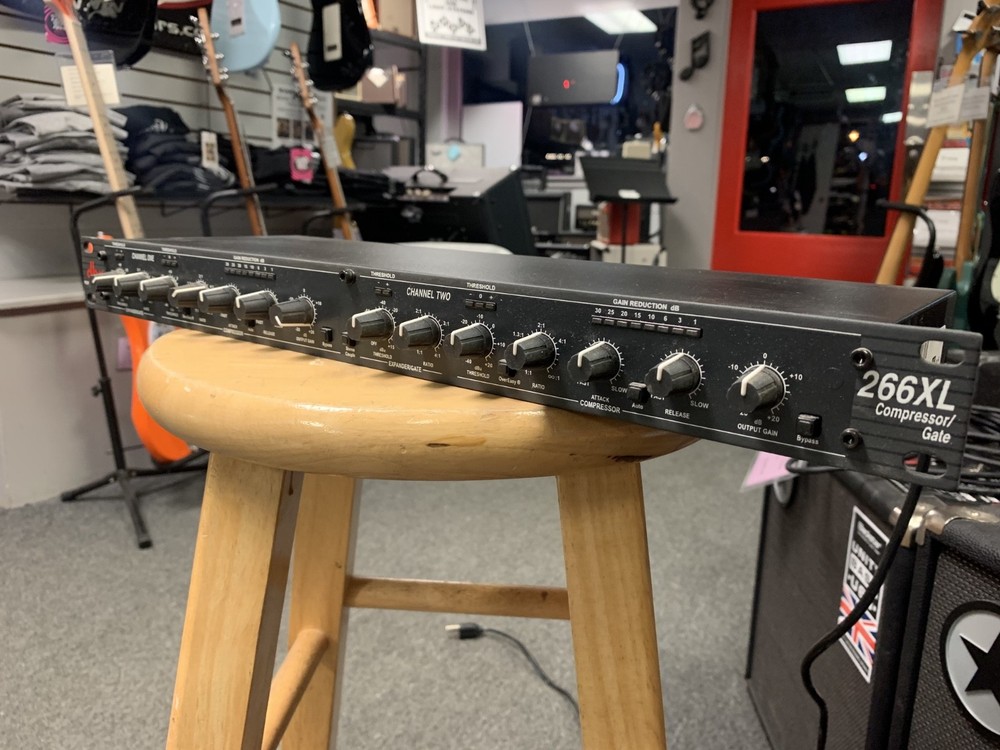 DBX 266XL Compressor Gate with power cord