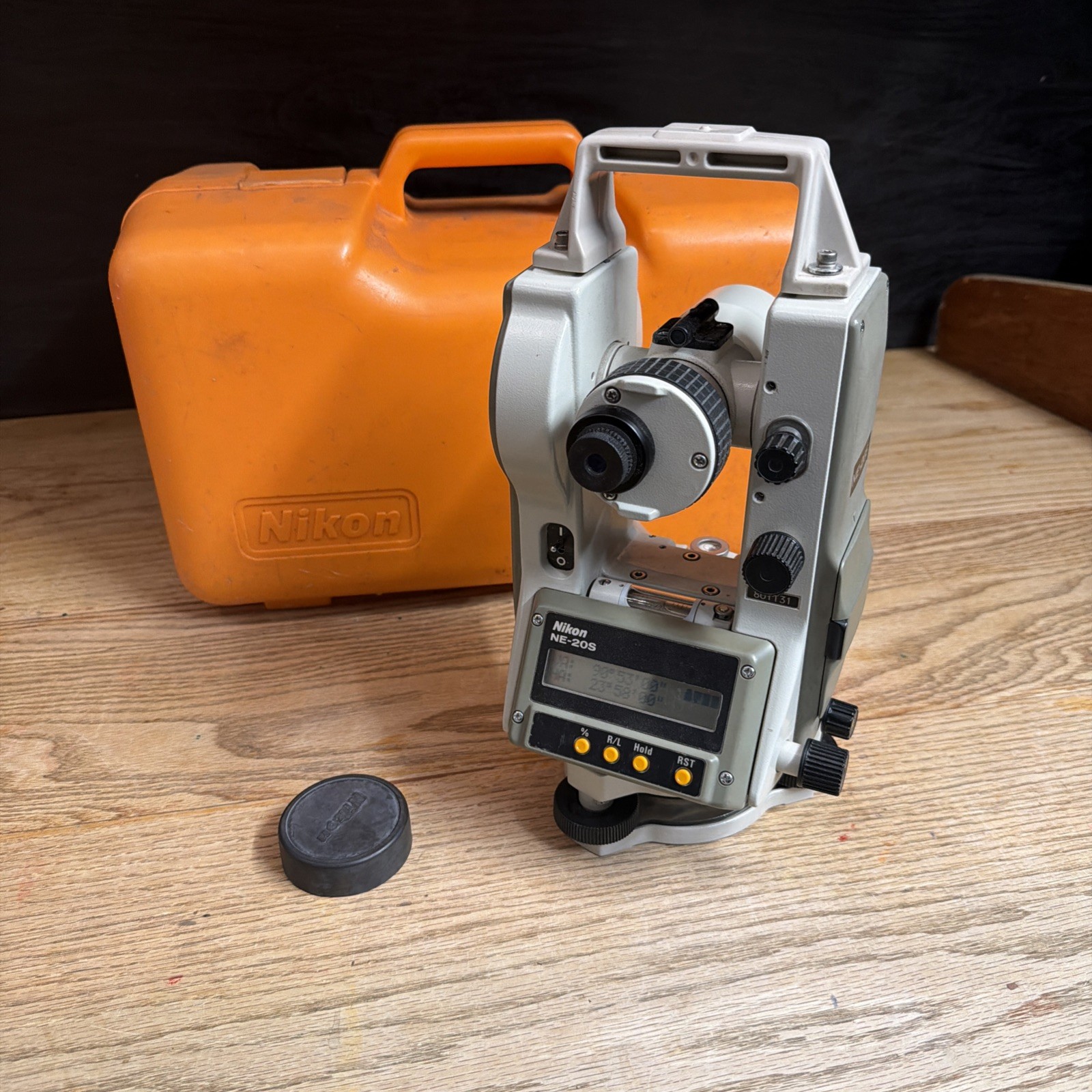 NIKON NE-20S Digital Electronic Theodolite Transit - Turns On - Untested