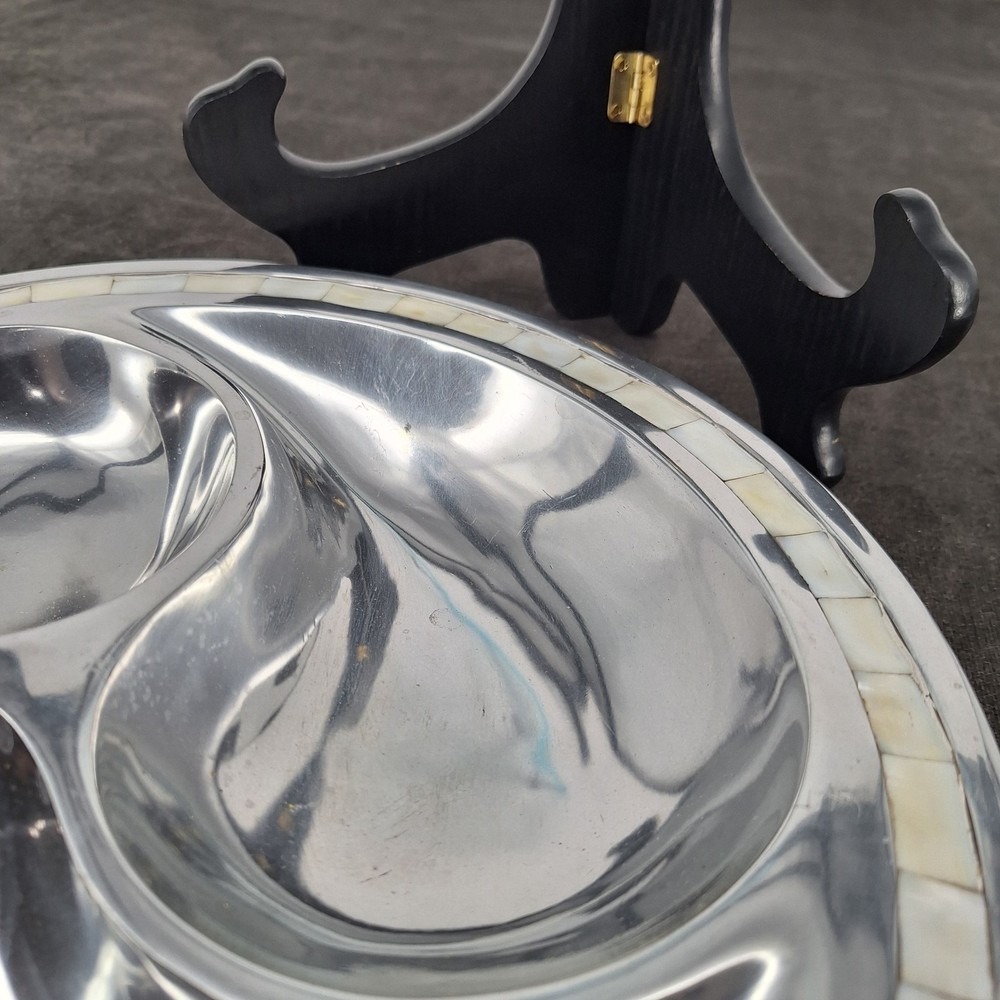 Towle Silversmith 12" Divided Bowl Mother of Pearl inlaid edge Made in India