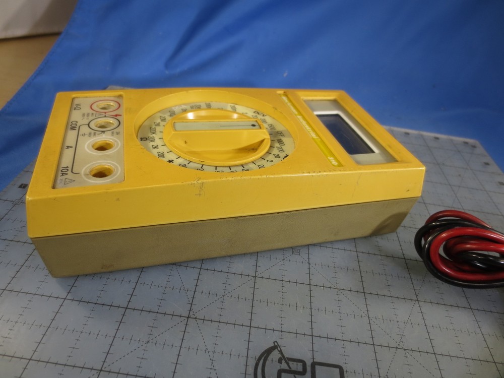 Beckman Tech 310 Digital Multimeter W/ Probes TESTED