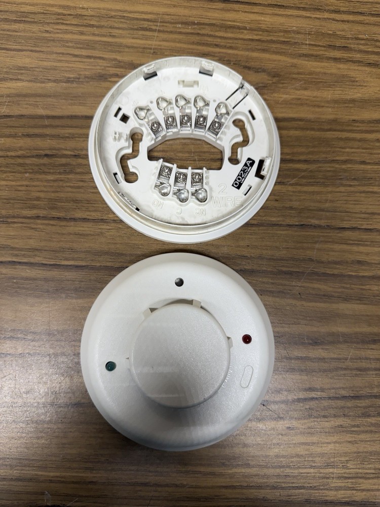 System Sensor 2WTR-B Conventional Smoke Detector Head With Relay & Thermal