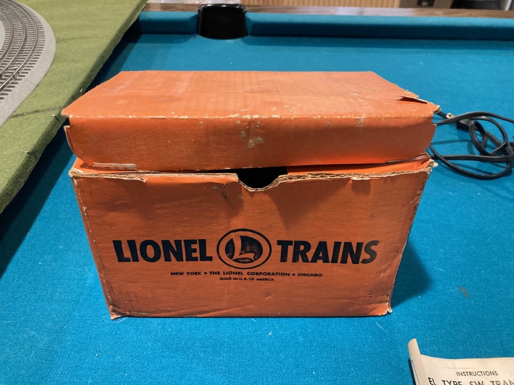 LIONEL TRAINMASTER SW TRANSFORMER WITH BOX