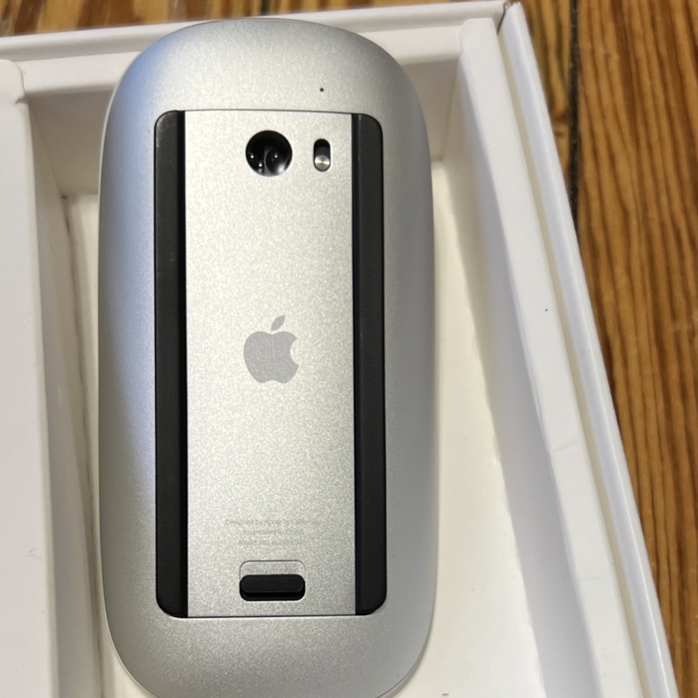 Apple Wireless Keyboard QWERTY English & Magic Mouse Bundle - White