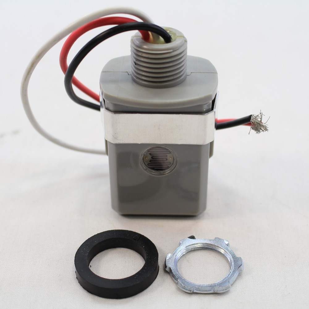 Precision T-15 SPST 120V Photocell - Stem Mounting