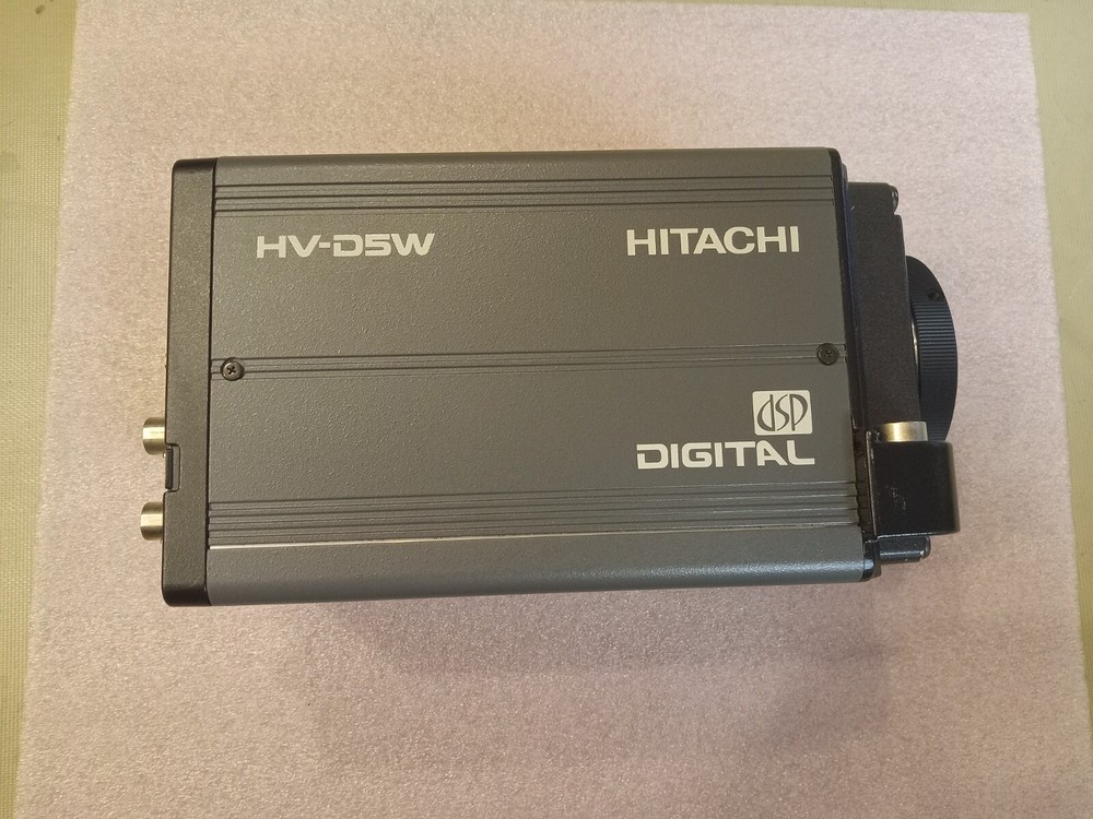 HITACHI HV-D5W HIGH PERFORMANCE DIGITAL VIDEO CAMERA