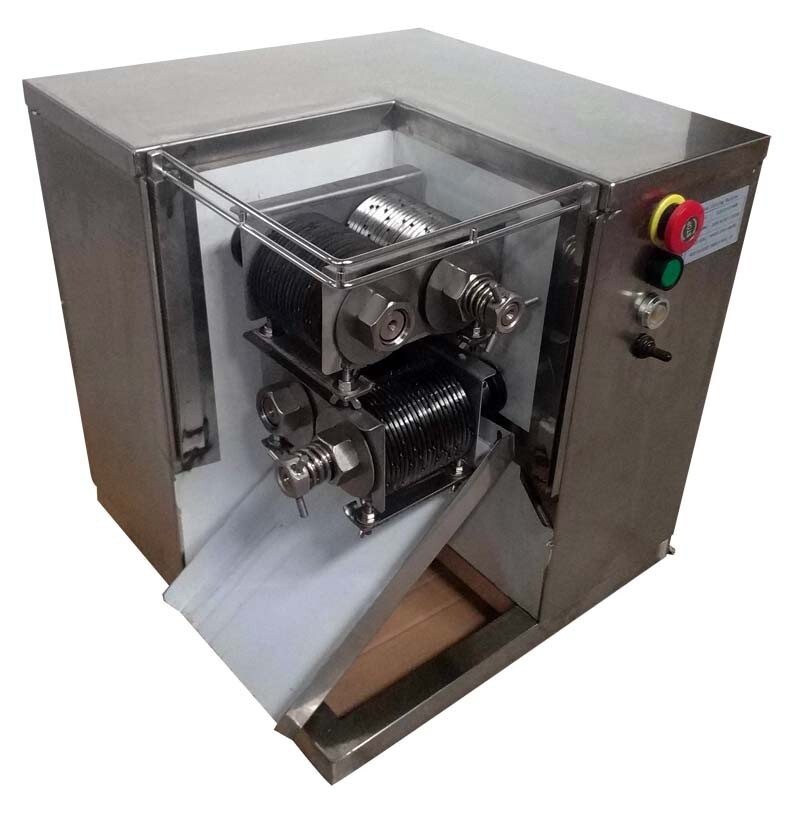 Shredded Meat Cutting Machine with Double 10mm Blade Meat Processing Tool 110V
