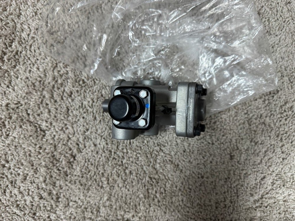 Bendix SR-5 Trailer Spring Brake Valve - K033224