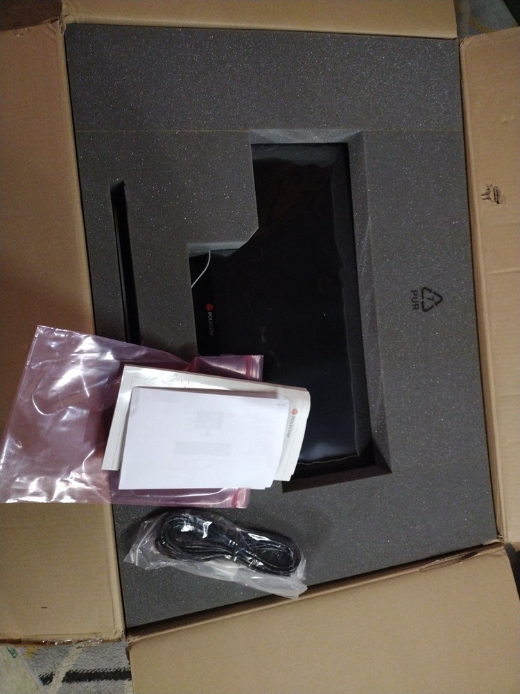Polycom HDX4500 24" video Conferencing System new in box