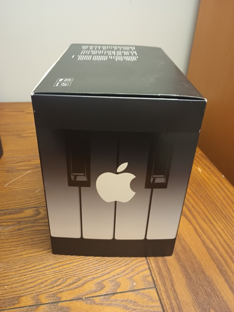 Apple Logic Studio Logic Pro 8 Complete Box & Materials - Vintage Software 2007