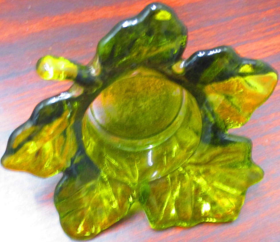 Green Maple Leaf Tea Candle Holder