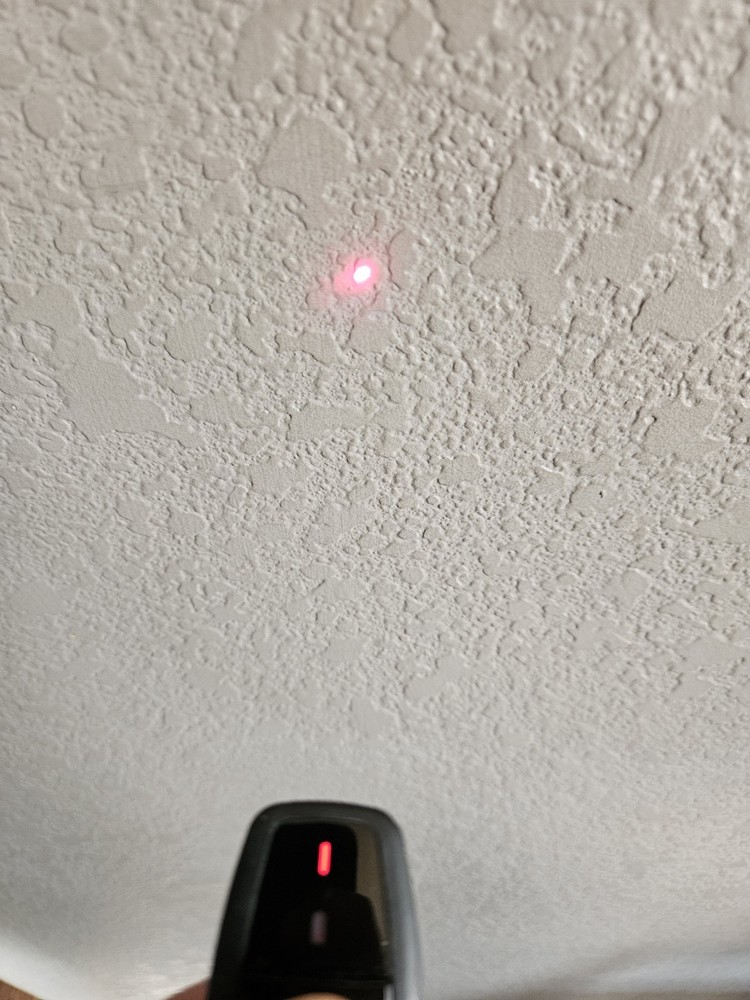 Logitech Wireless Presenter R400 with USB Receiver and Case – Tested & Working