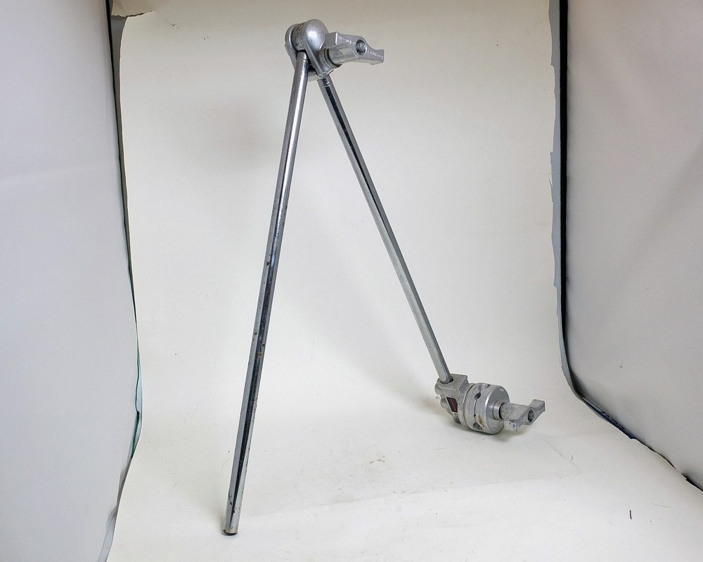 Avenger D550 Chrome Fun Grip Arm 42" Used