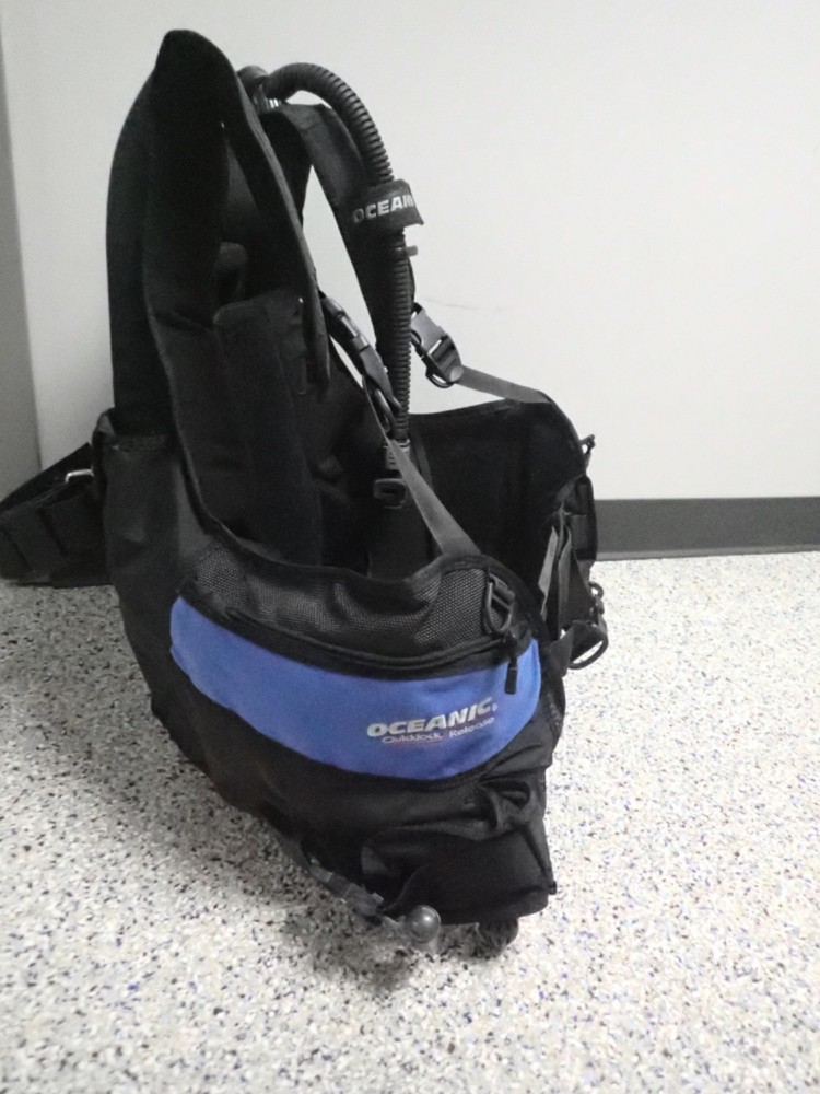 Oceanic Flex Weight Integrated BCD Size Large, Tested