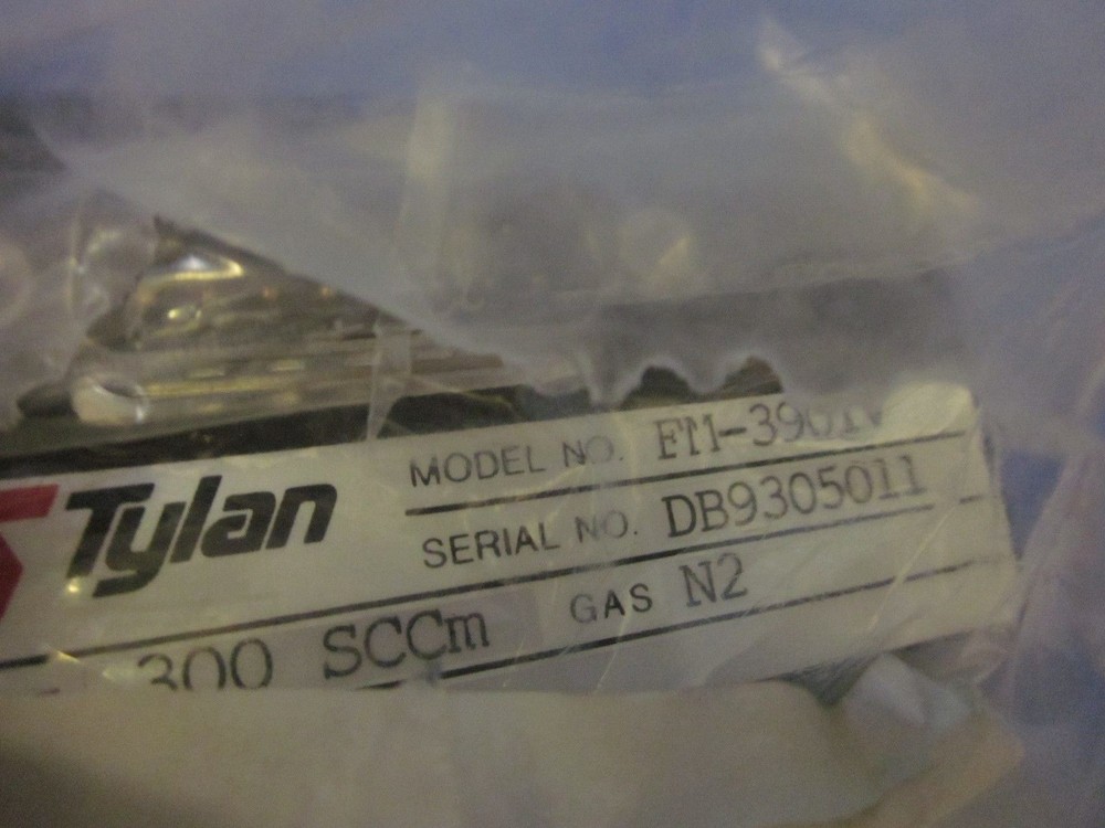 Tylan FM-3901V Mass Flow Controller N2, 300 SCCM, Refurbished