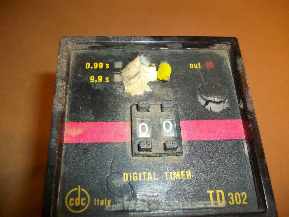 CDC Digital Timer TD302 USED