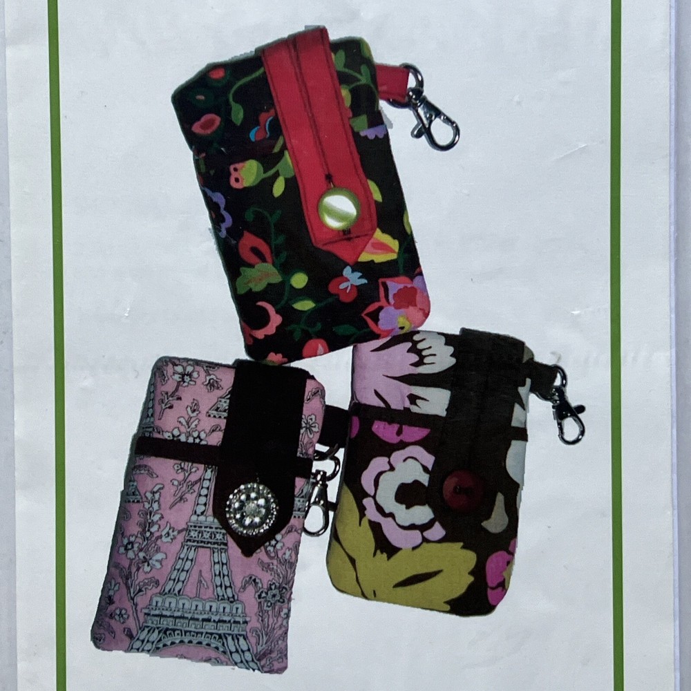 Chelly and Me Designs Gadget Camera Case Change Holder Pattern 3.5" x 5"