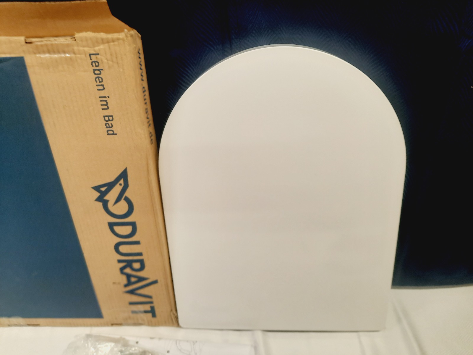 Duravit 0020290000 DuraStyle Elongated Closed-Front Toilet Seat ~ White ~ NEW