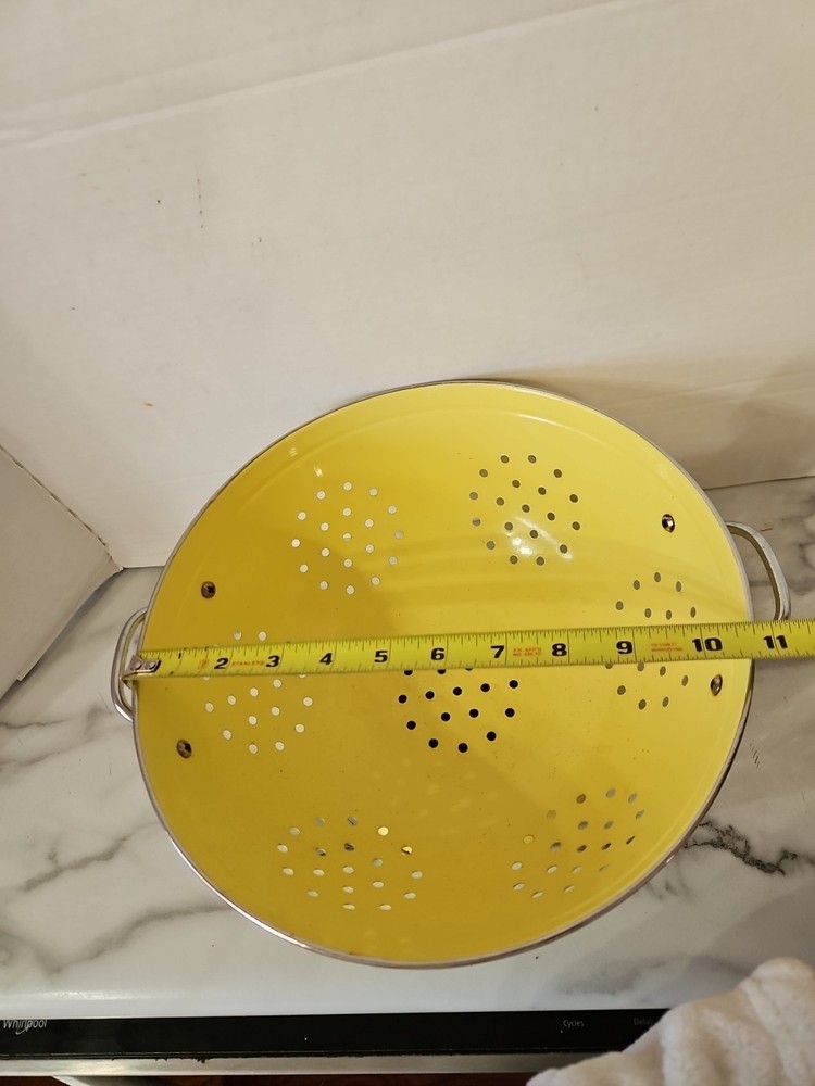 NWT Sur La Table Colander Bright Yellow 11 In Diameter