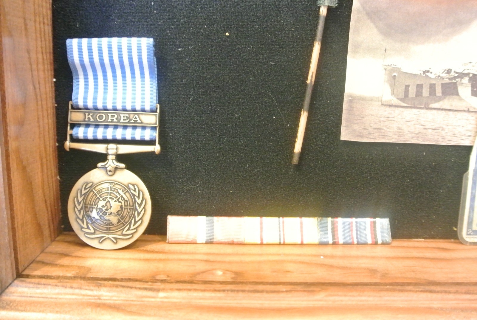 Vintage World War 2 Shadow Box US Navy Medals Ribbons Currency Flag USS Piedmont