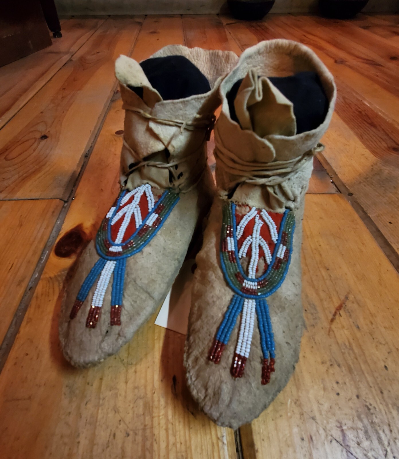 Antique OLD Native American Indian beaded E Plains high top moccasins 19th c.