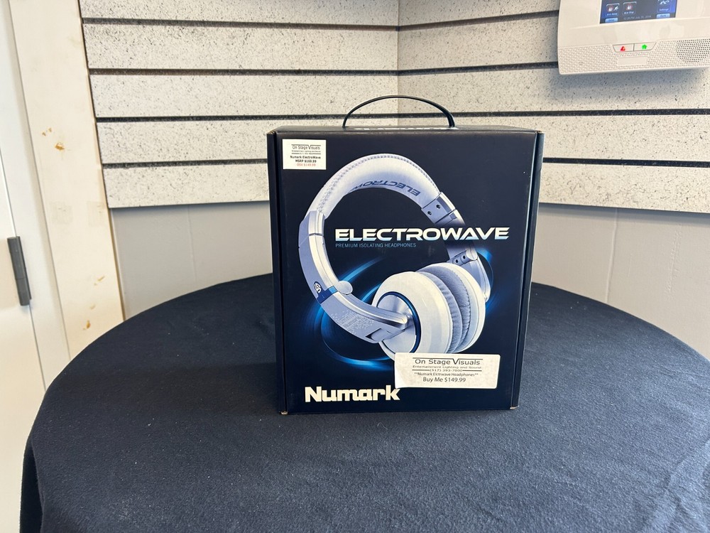 Numark ElectroWave Electro Wave Premium Isolating DJ Headphones