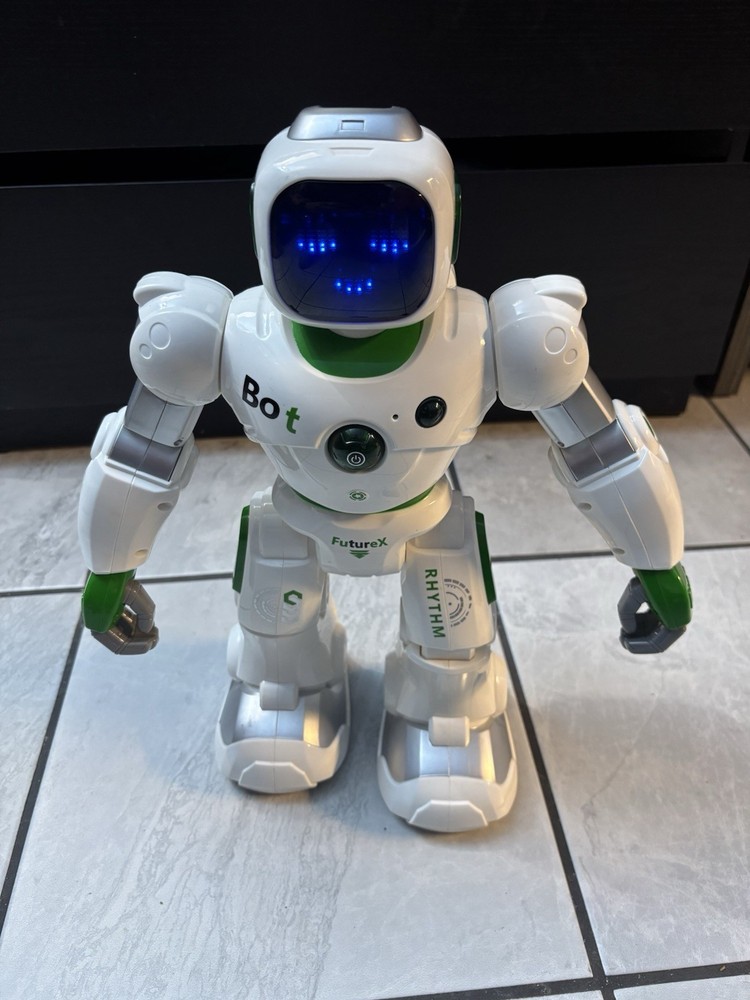 1088 Ruko Smart Programmable RC Robot Voice Control, No Remote Control