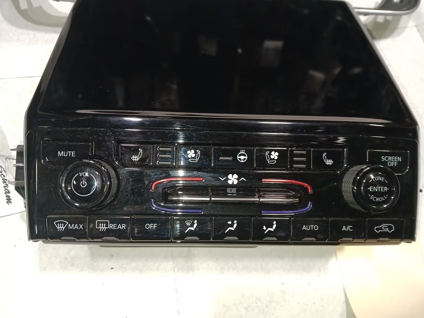 Info-GPS-TV Screen Display Center Console Fits 21-24 GRAND CHEROKEE 3150047