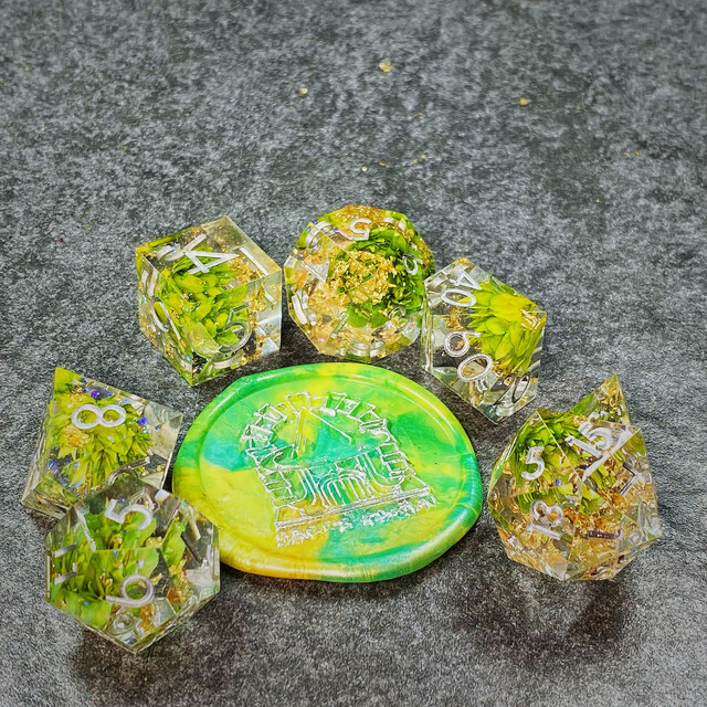 Sage’s Enchanted Flower Green Sharp Edge Resin Polyhedral Dice Set DnD