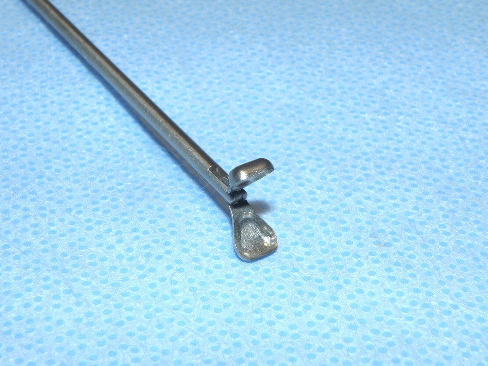 WOLF Arthroscopy forceps triangular cups biopsy model 8211.18