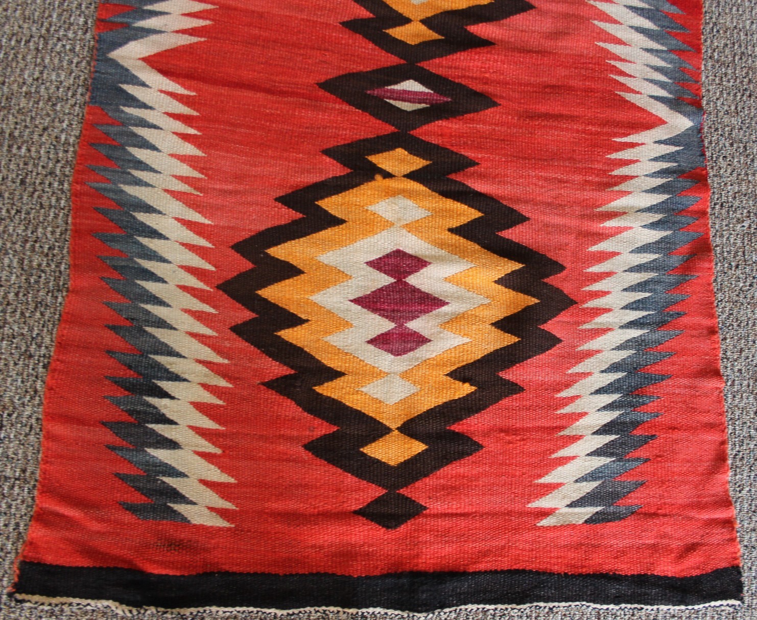 Navajo Midsize Transitional Blanket