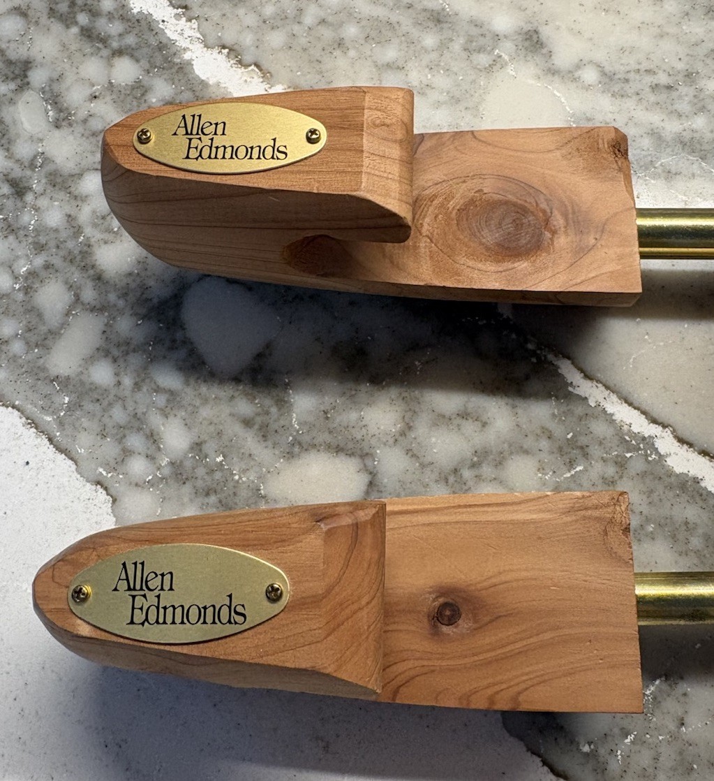 Allen Edmonds Pair of Mens Shoe Trees Adjustable Full Toe Stretch USA, Small