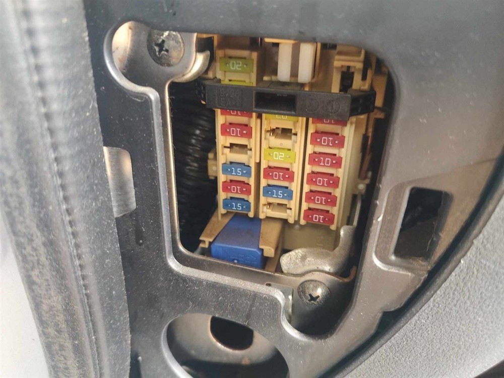 VERSA     2019 Fuse Box Cabin 6787