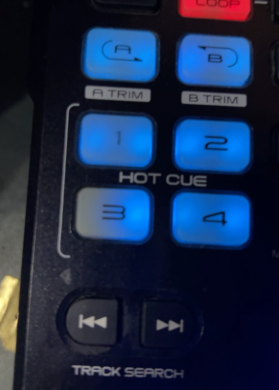 1pcs Denon sc2900 dj controller, several lights are not on