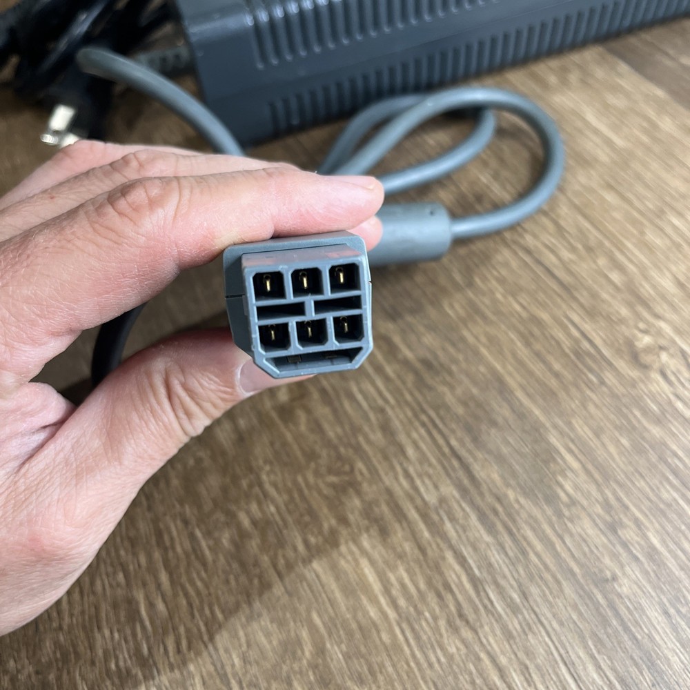 Microsoft AC Adapter HP-AW175EF3 1LF Power Supply