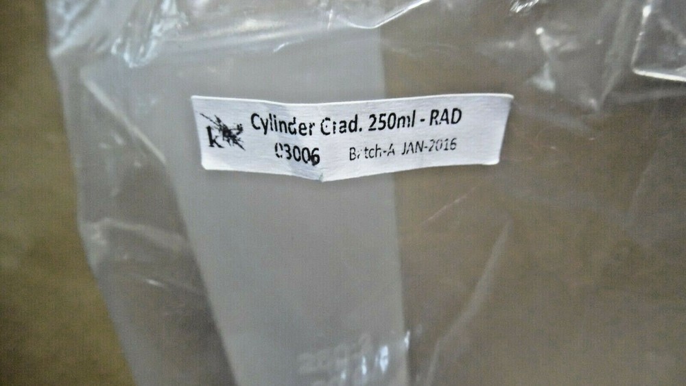 Student Plastic Cylinder Grad 250ml - RAD