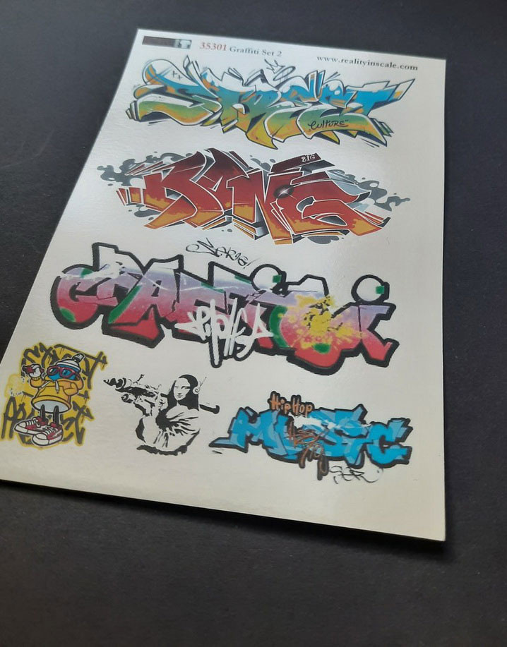 Reality In Scale 1/35 Graffiti Set #2
