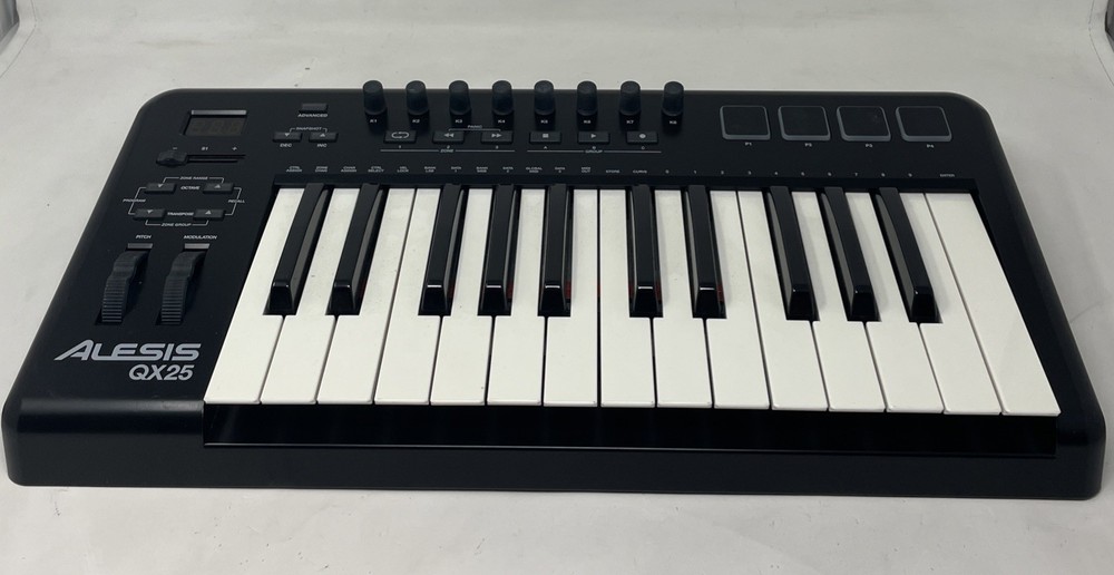 Alesis QX25 keyboard controller in great condition