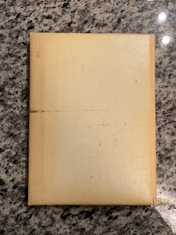 UPT Class 72-03 Flight Manual/Yearbook 1971