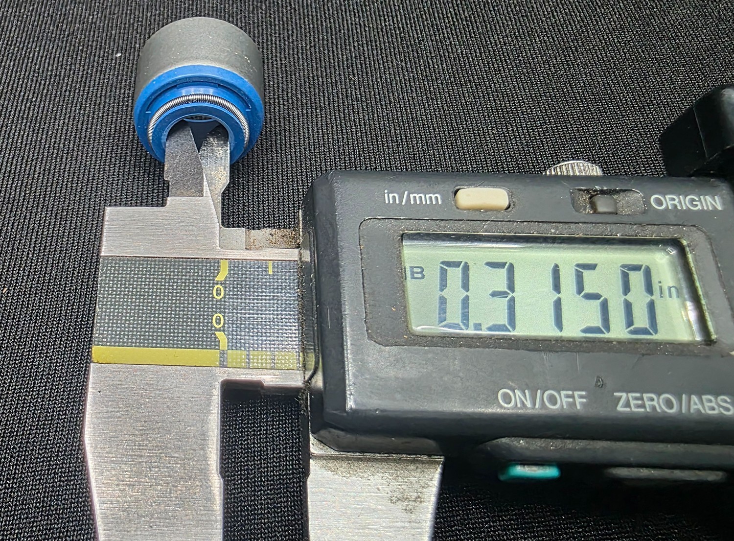 .530"x 11/32" Viton Valve Stem Seals-Metal Clad, .670" OD, SBC, BBC, SBF, SET/16