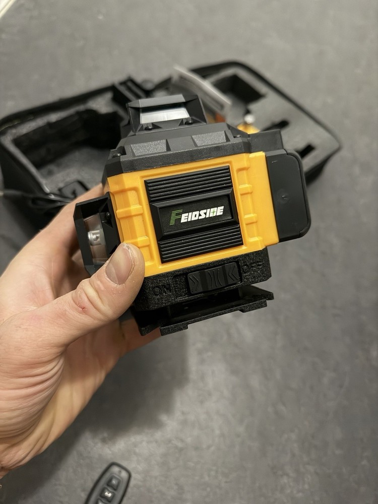 Feidside Line Laser Level Remote Control Portable Battery Included Accessories
